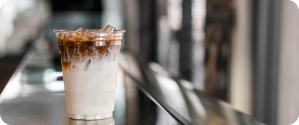 vaso de iced mocha